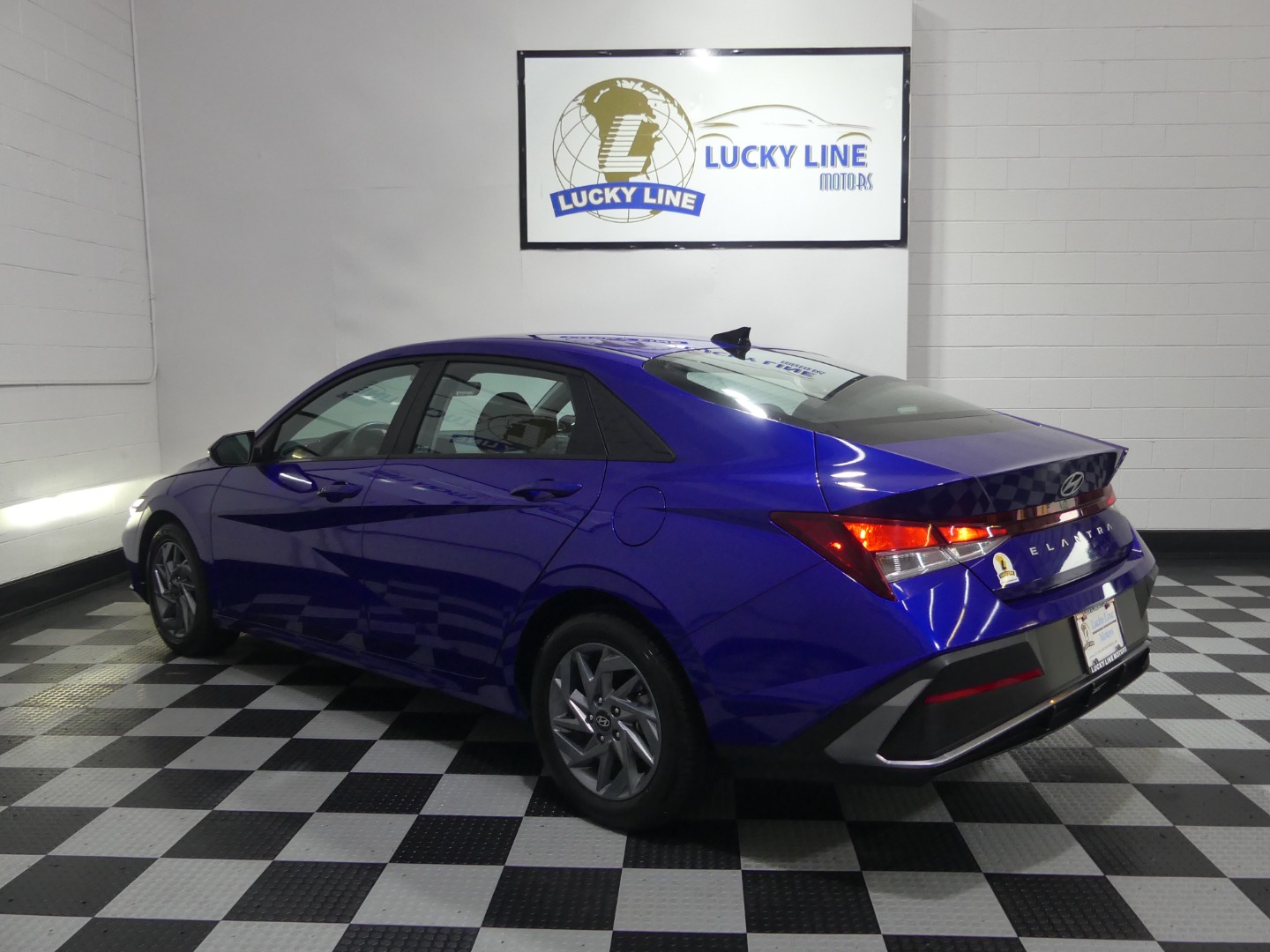 2024 Hyundai Elantra SEL photo 12