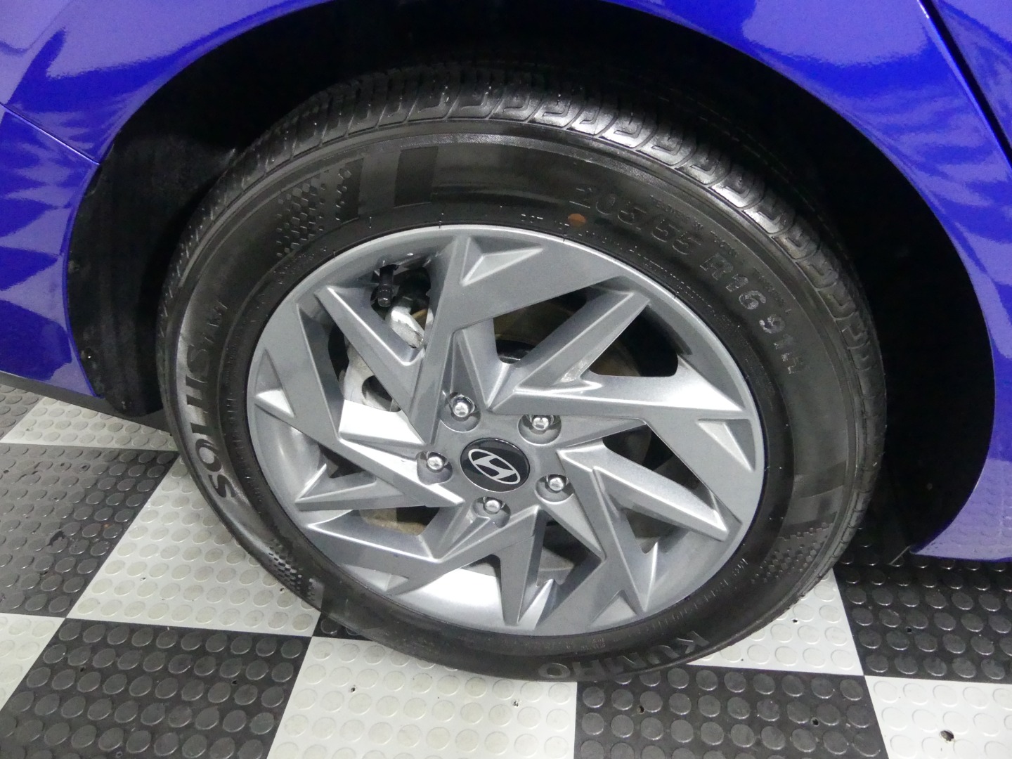 2024 Hyundai Elantra SEL photo 17