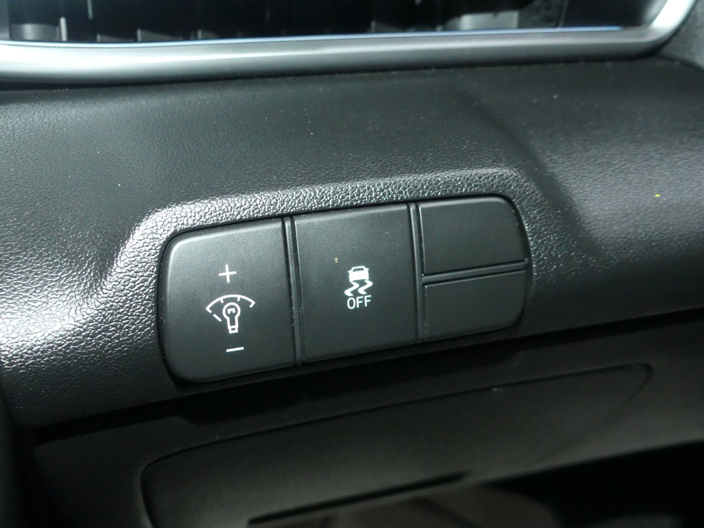 2024 Hyundai Elantra SEL photo 28