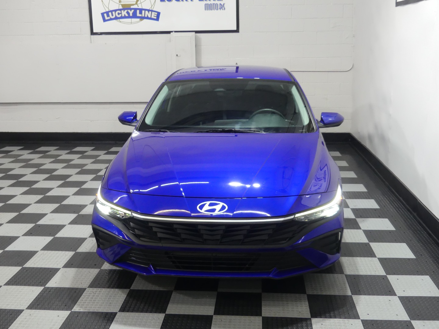 2024 Hyundai Elantra SEL photo 4
