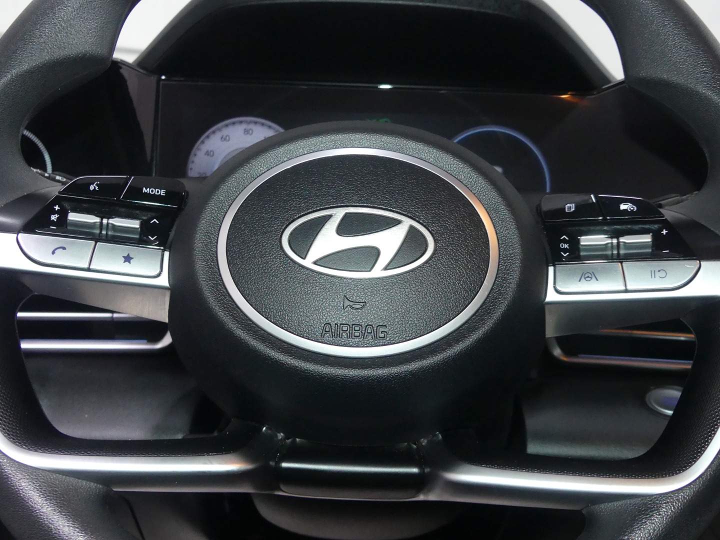 2024 Hyundai Elantra SEL photo 30