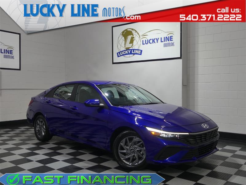 2024 Hyundai Elantra SEL photo 2