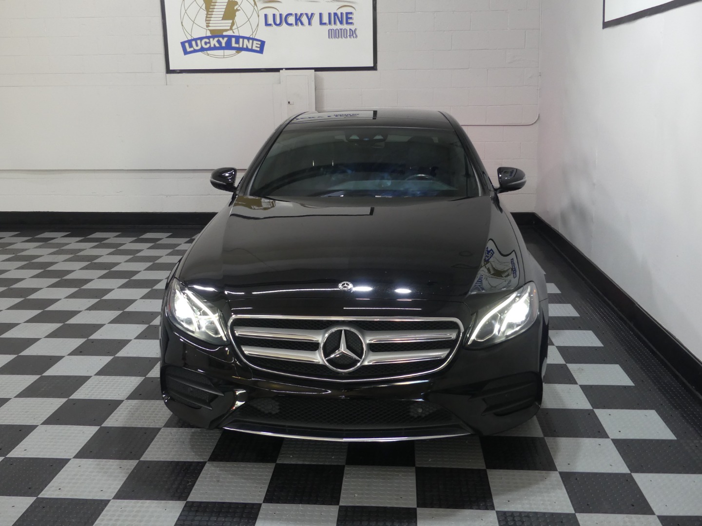 2020 Mercedes Benz E 350 4MATIC photo 4