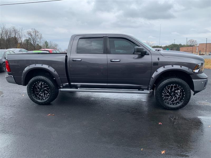 2016 Ram 1500 Big Horn photo 2