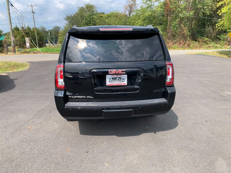 2016 Gmc Yukon XL SLE photo 3