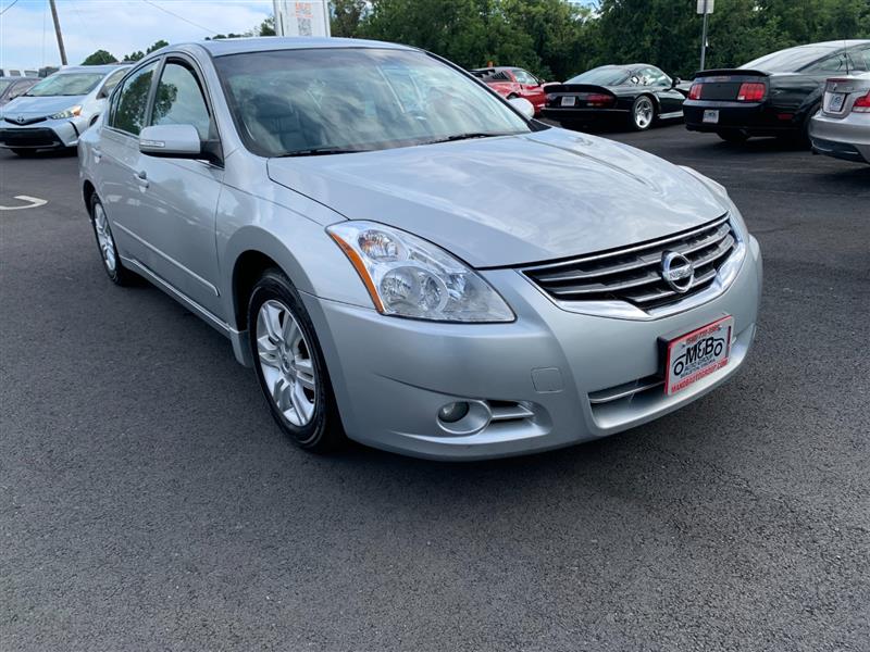2010 Nissan Altima 2.5 SL photo 2