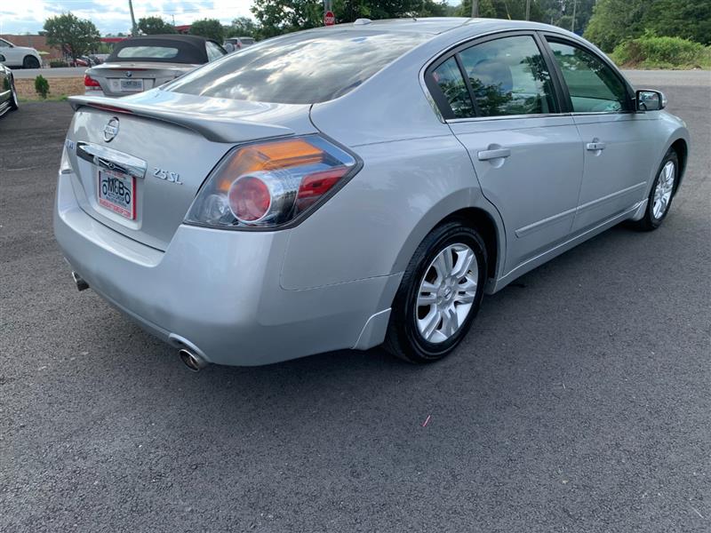 2010 Nissan Altima 2.5 SL photo 4