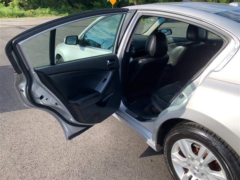 2010 Nissan Altima 2.5 SL photo 41