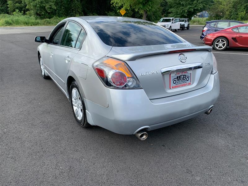 2010 Nissan Altima 2.5 SL photo 7