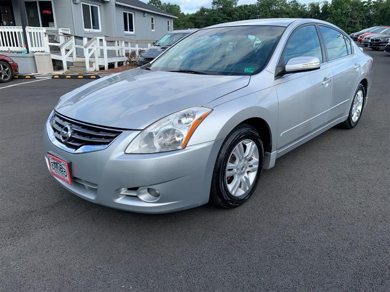 2010 Nissan Altima 2.5 SL photo 9