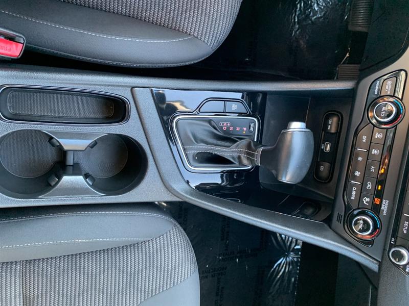 2020 Kia Niro Plug-In Hybrid LXS photo 25