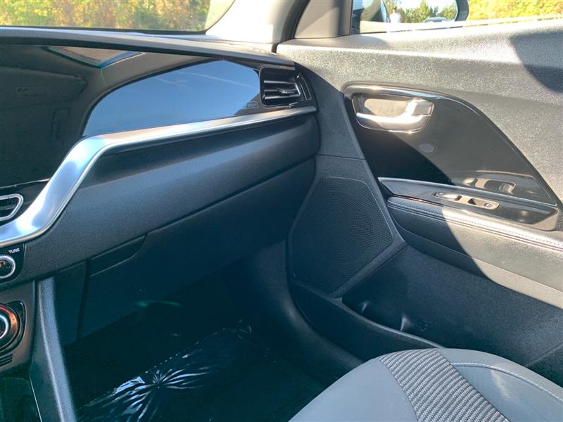 2020 Kia Niro Plug-In Hybrid LXS photo 27