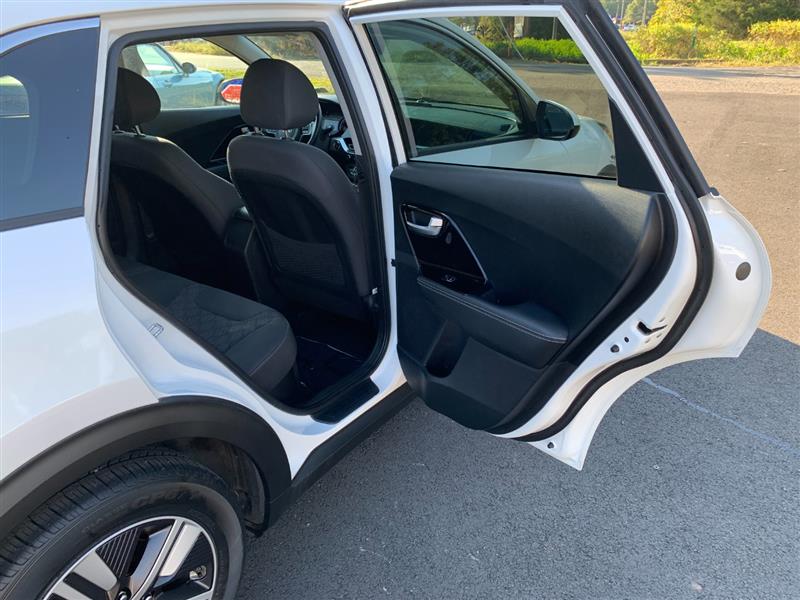 2020 Kia Niro Plug-In Hybrid LXS photo 38