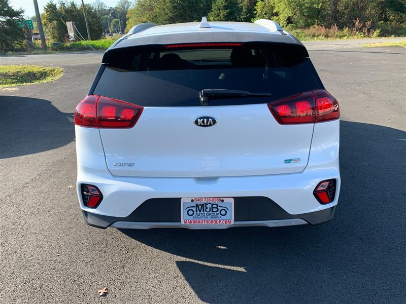 2020 Kia Niro Plug-In Hybrid LXS photo 5