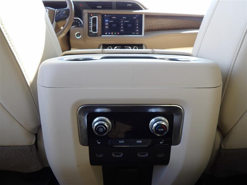 2021 Gmc Yukon Denali XL photo 13