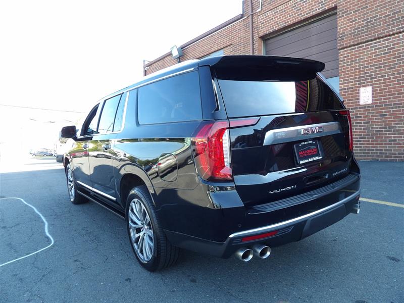 2021 Gmc Yukon Denali XL photo 3