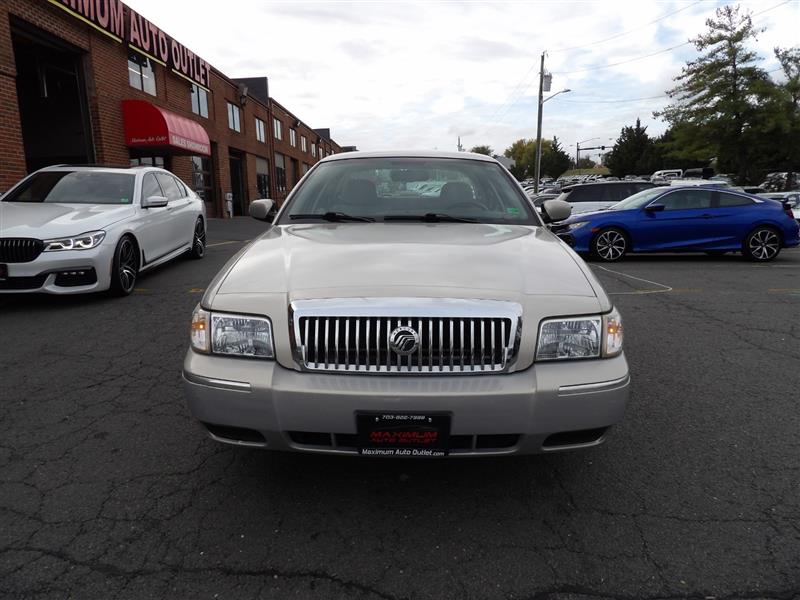 2009 Mercury Grand Marquis LS photo 3