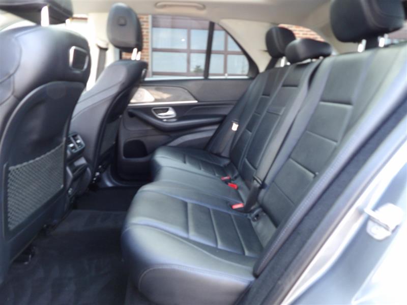 2020 Mercedes Benz GLE 4MATIC photo 11