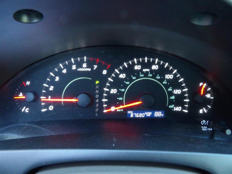 2009 Toyota Camry LE photo 20