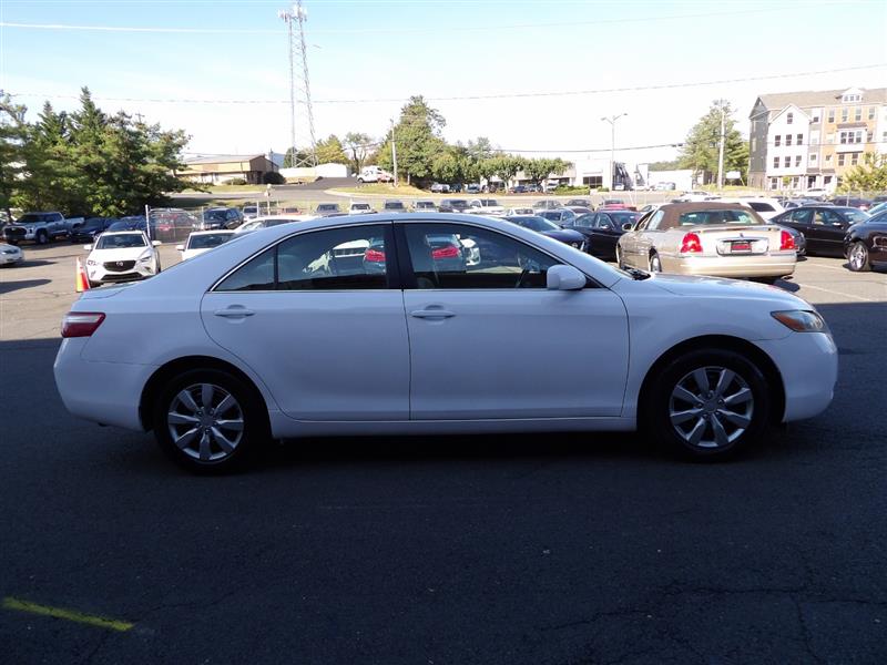 2009 Toyota Camry LE photo 6