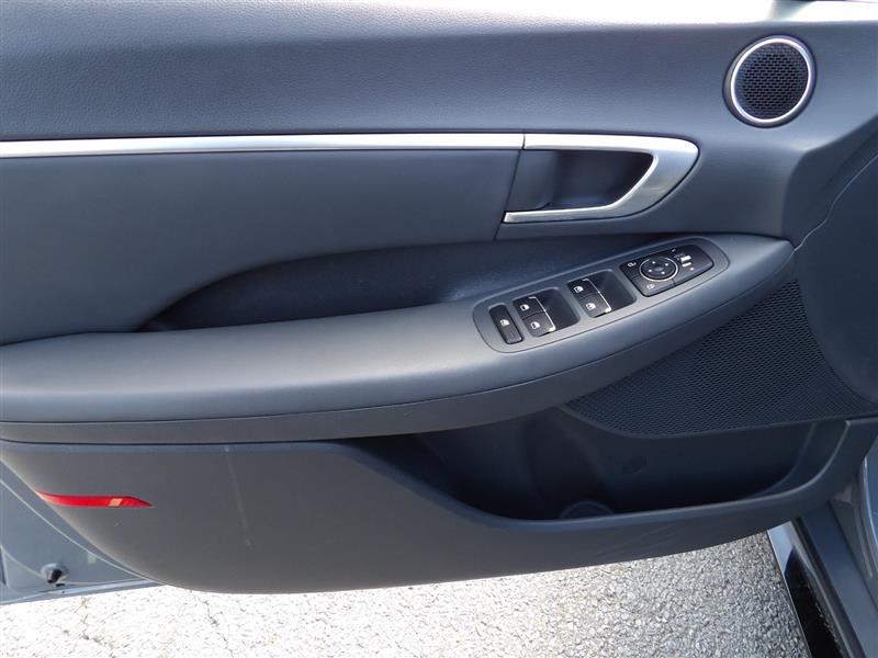 2020 Hyundai Sonata SEL Plus photo 11