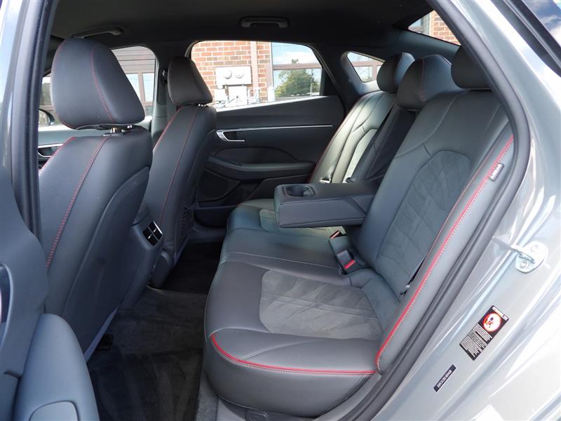 2020 Hyundai Sonata SEL Plus photo 12