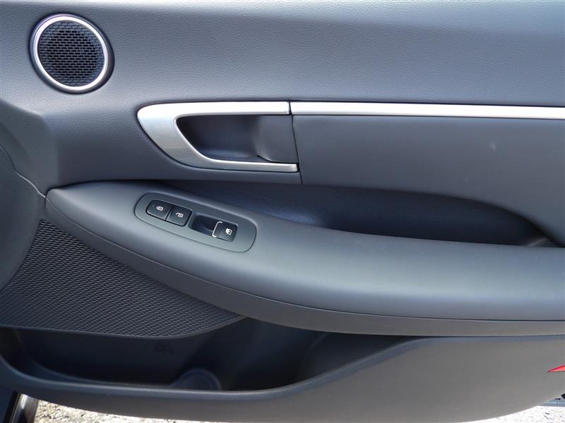 2020 Hyundai Sonata SEL Plus photo 17