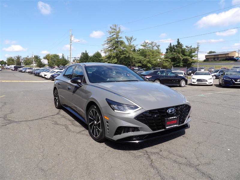 2020 Hyundai Sonata SEL Plus photo 2