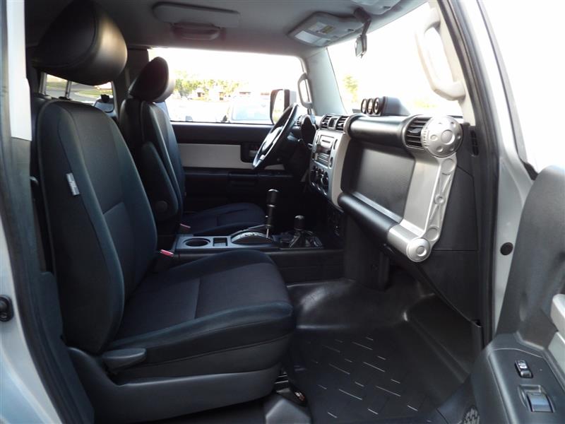 2008 Toyota FJ Cruiser Base photo 13
