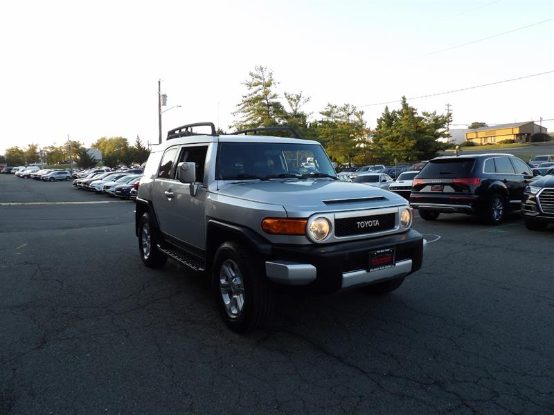 2008 Toyota FJ Cruiser Base photo 2