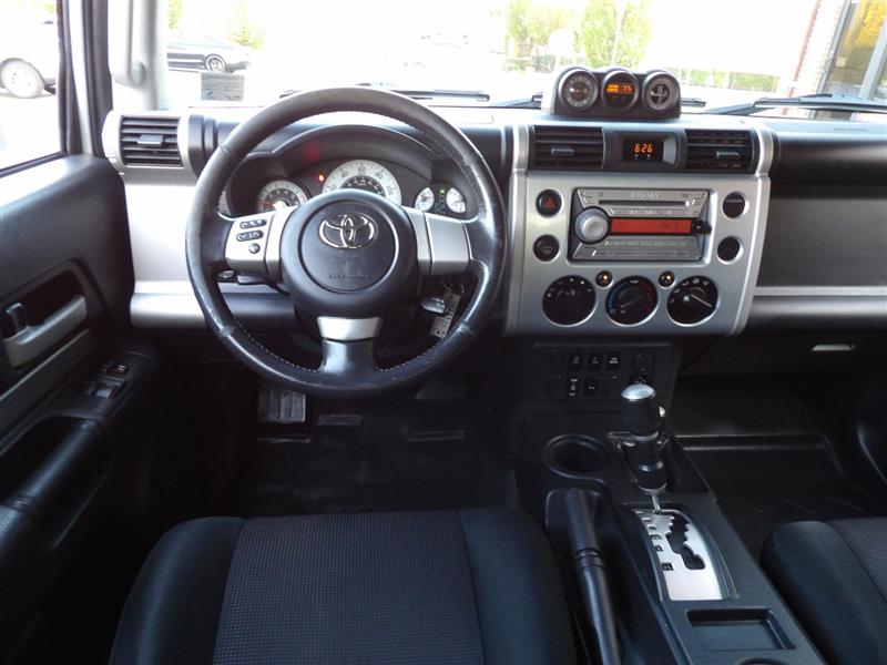 2008 Toyota FJ Cruiser Base photo 9