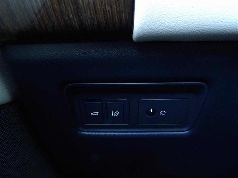 2016 Land Rover Range Rover Sport HSE photo 21