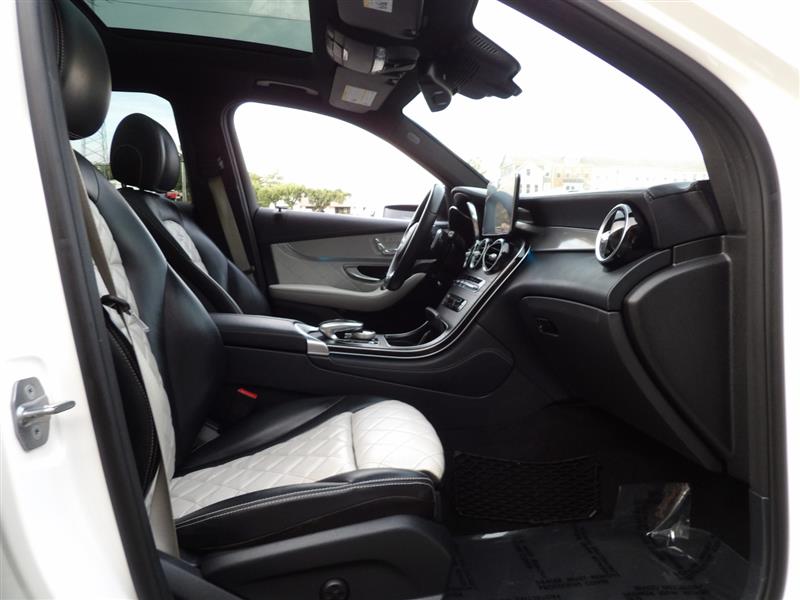 2017 Mercedes Benz GLC 43 AMG 4MATIC photo 12