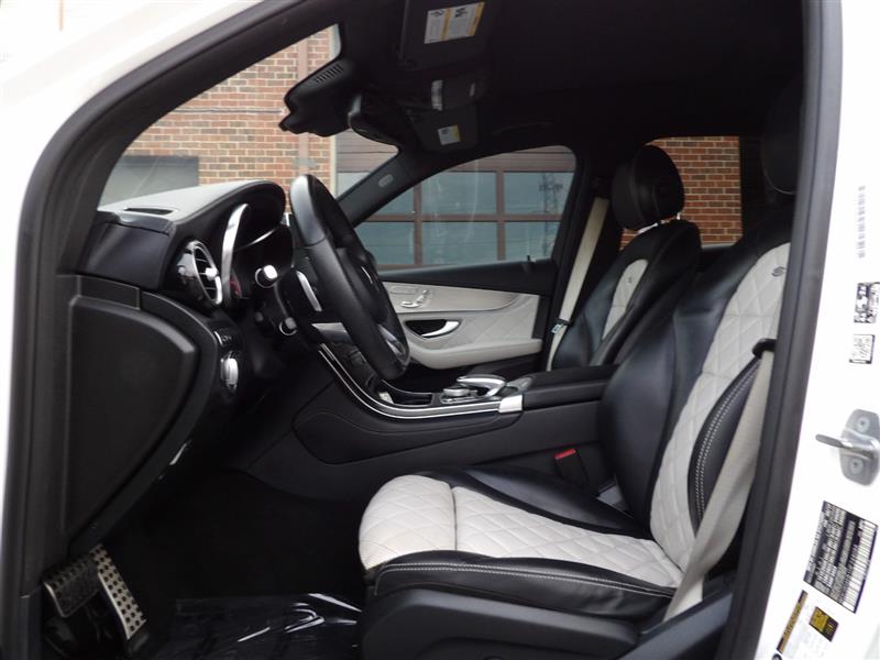 2017 Mercedes Benz GLC 43 AMG 4MATIC photo 9
