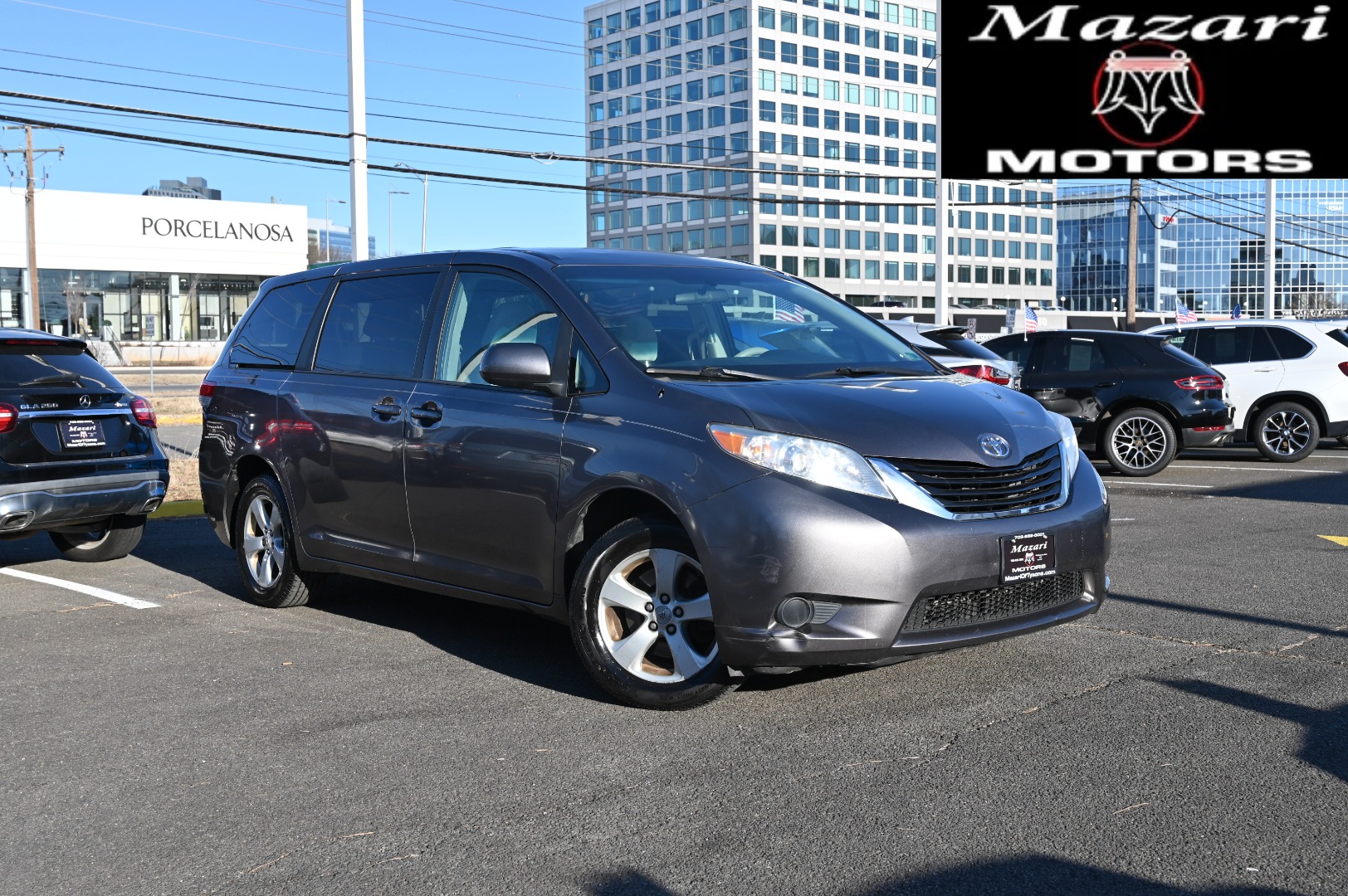 2012 Toyota Sienna Base's photo