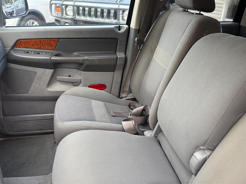 2006 Dodge Ram SLT photo 23