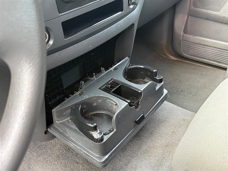 2006 Dodge Ram SLT photo 26
