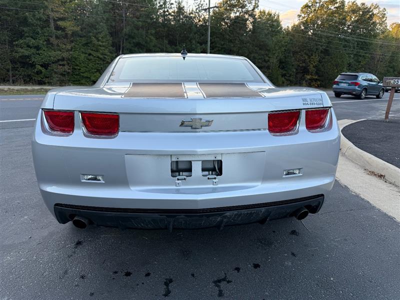2011 Chevrolet Camaro 1LT photo 4