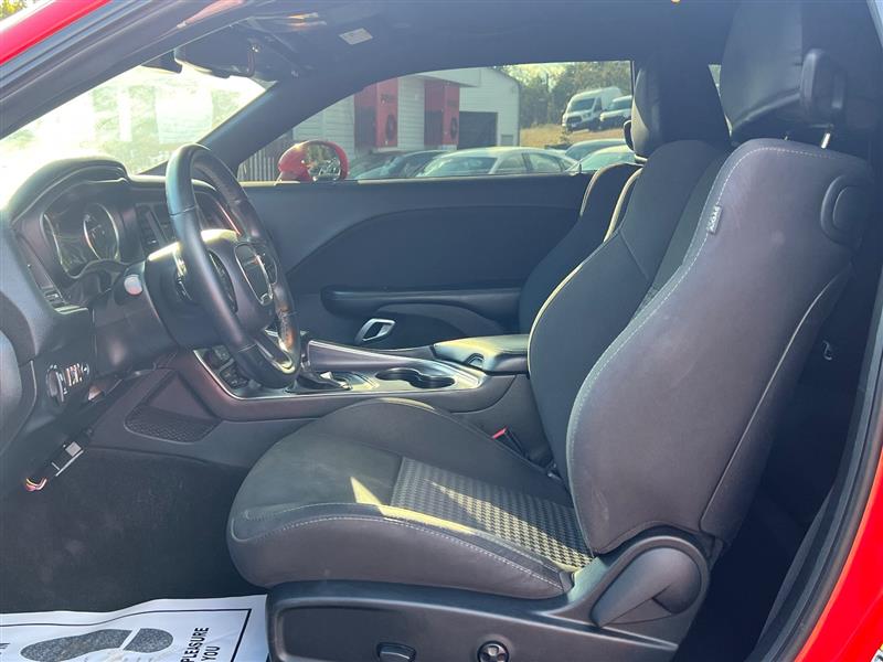 2018 Dodge Challenger R/T Shaker photo 17