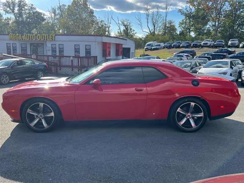 2018 Dodge Challenger R/T Shaker photo 2