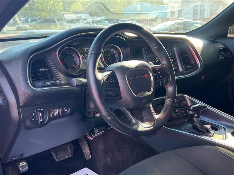2018 Dodge Challenger R/T Shaker photo 18