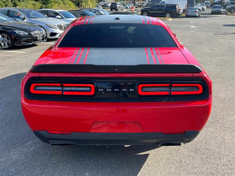 2018 Dodge Challenger R/T Shaker photo 4