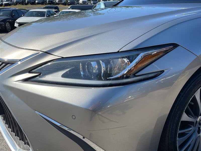 2019 Lexus ES 350 photo 13