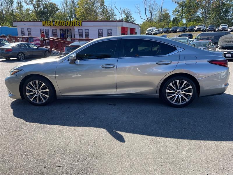 2019 Lexus ES 350 photo 2