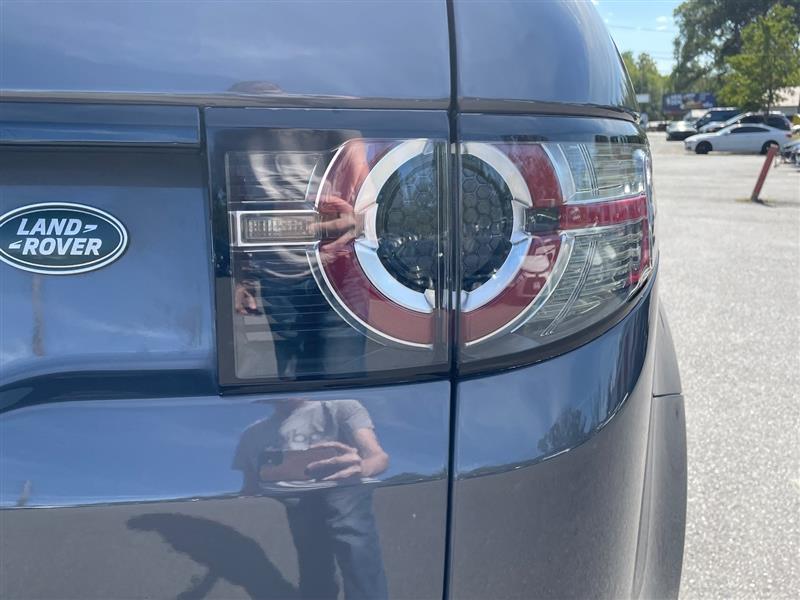 2016 Land Rover Discovery Sport HSE photo 16