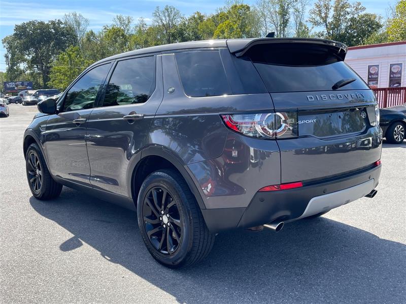 2016 Land Rover Discovery Sport HSE photo 2