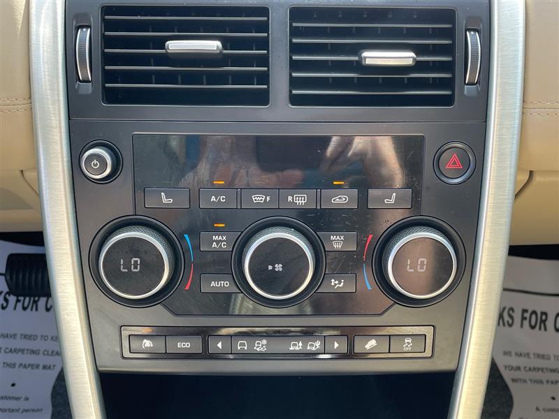 2016 Land Rover Discovery Sport HSE photo 35