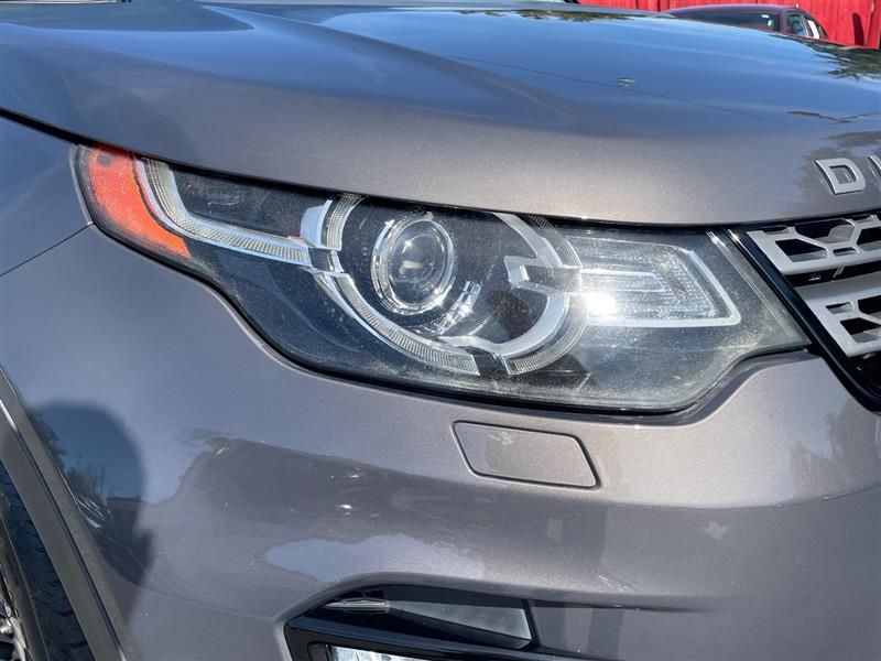 2016 Land Rover Discovery Sport HSE photo 6