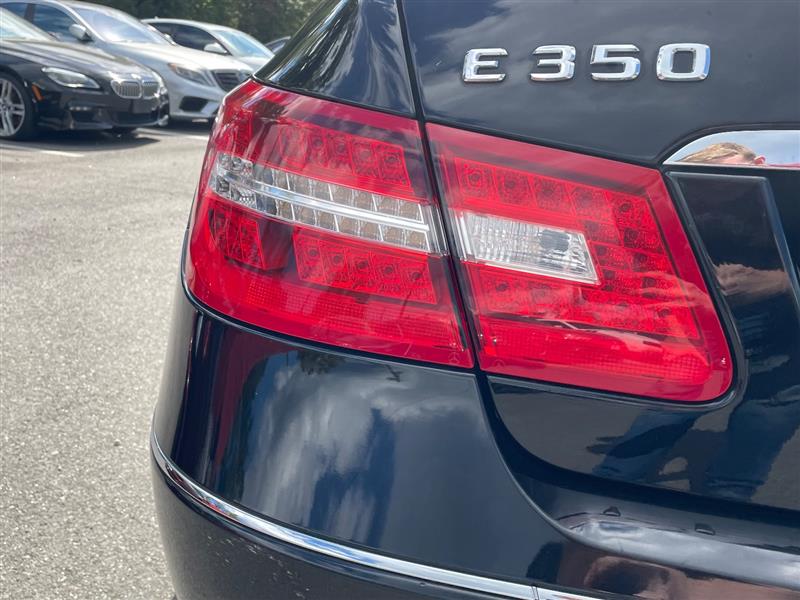 2010 Mercedes Benz E 350 photo 16