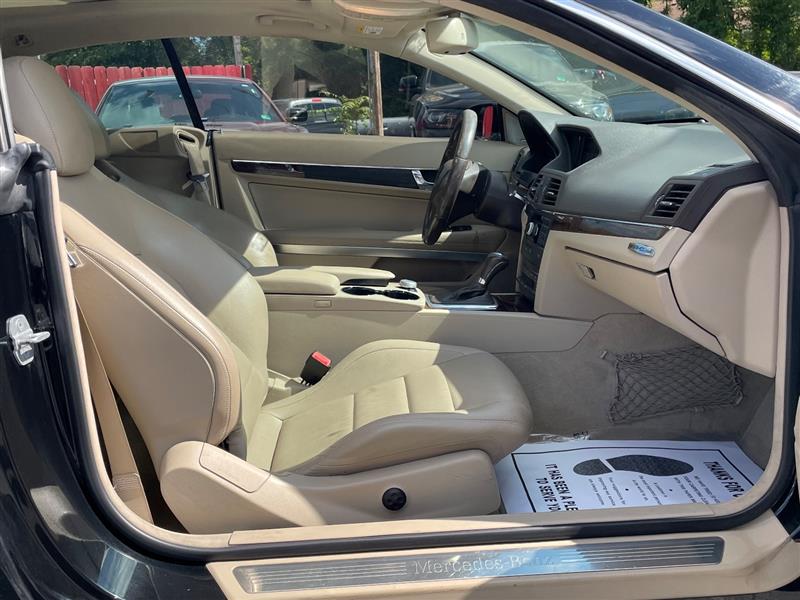 2010 Mercedes Benz E 350 photo 23